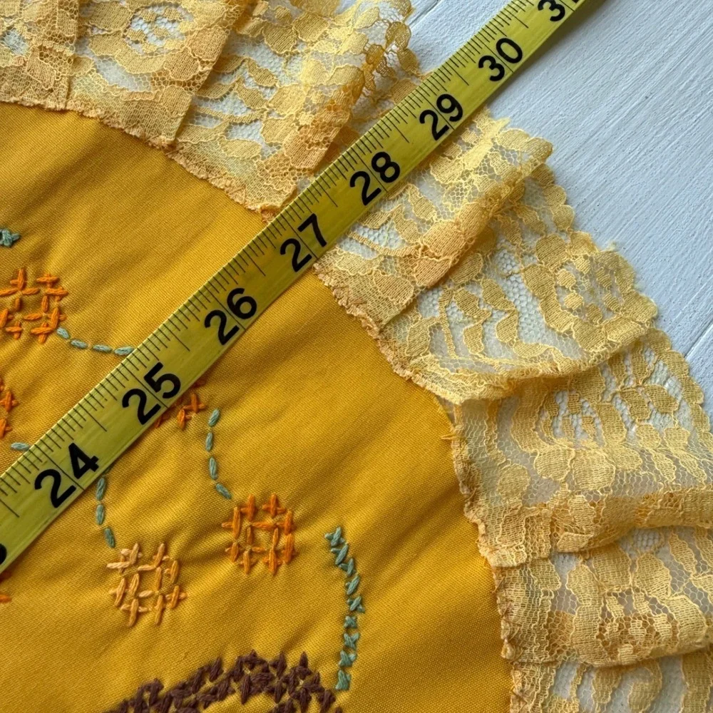 Vintage Yellow Embroidered Lace Trim Table Runner Floral Decor Oval 30 Inch